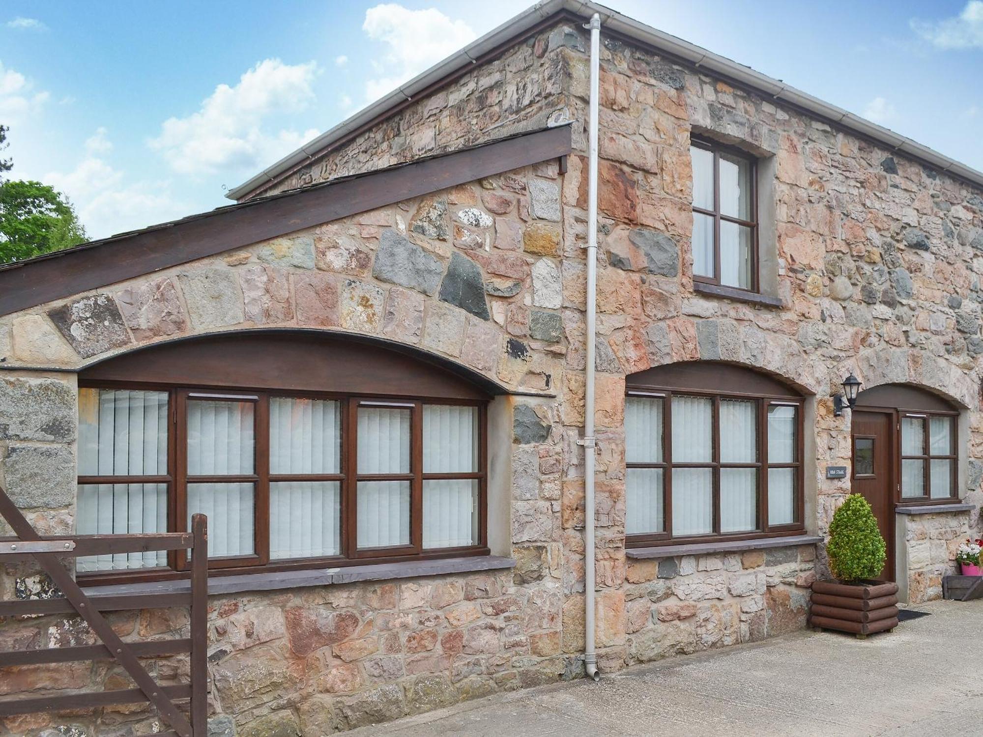 Hen Stabl - 16983 Villa Brynsiencyn Bagian luar foto
