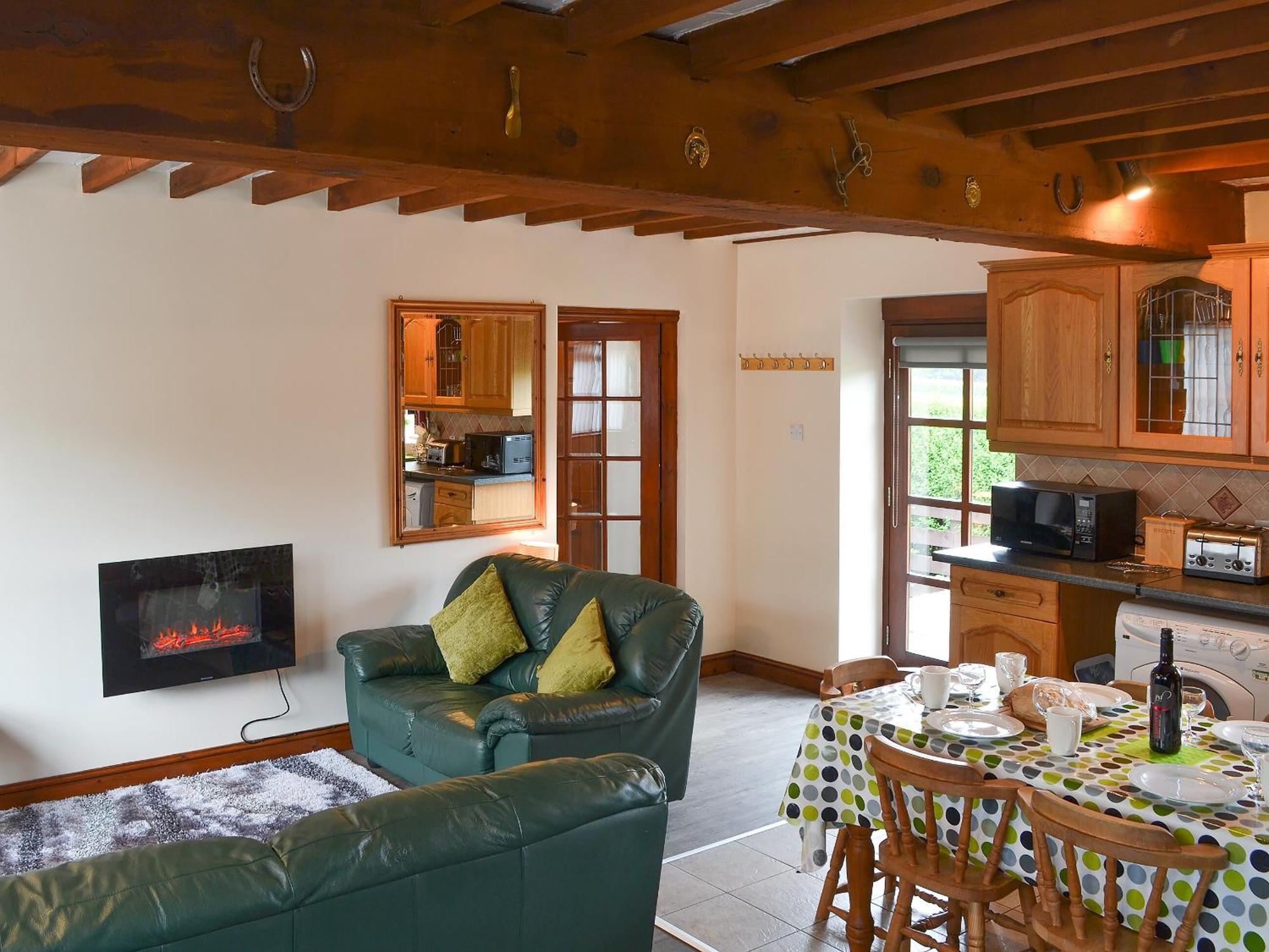 Hen Stabl - 16983 Villa Brynsiencyn Bagian luar foto